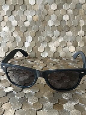 Black Men’s Classic Wayfarer Sunglasses